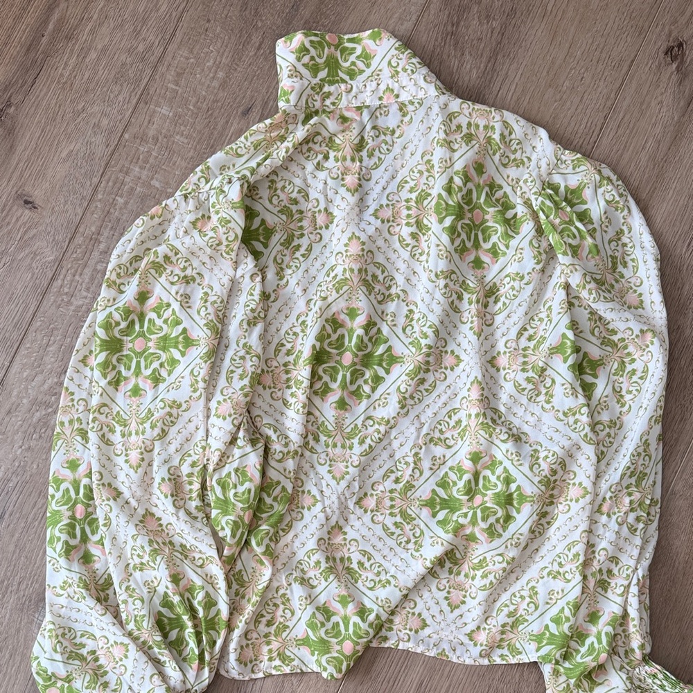Flying Tomato Green and Pink Floral Blouse - Picture 4 of 4